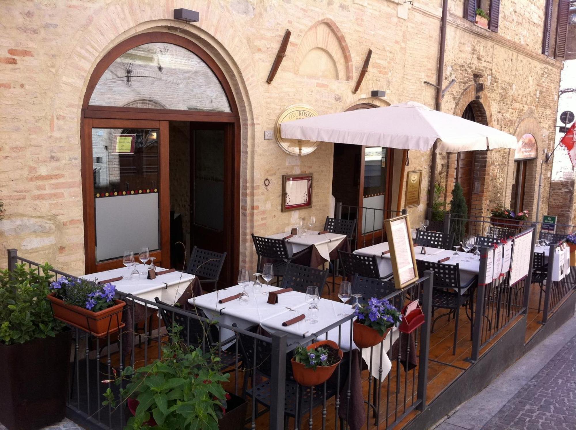 Oro Rosso Hotel Ristorante มอนเตฟัลโก ภายนอก รูปภาพ